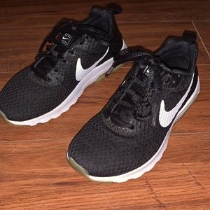 Nike Air White and Black Shoes Sz 5.5